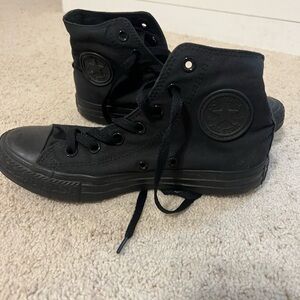 Women’s high top converse